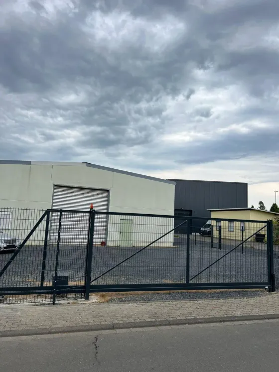 Industriezaun in Wolfsburg - fachgerechte Ausführung vor Ort